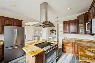 22621 Bay Point Dr, Galveston, TX 77554 - Photo 11