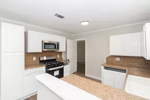 2523 S Broadway St, La Porte, TX 77571 - Photo 7