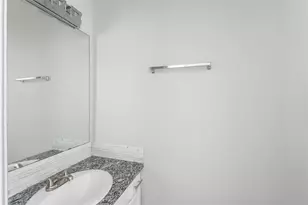 420 Wilcrest Dr, Houston, TX 77042 - Photo 9