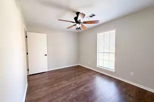 2402 Heather St, Highlands, TX 77562 - Photo 27