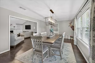 12403 Cherry Point Dr, Mont Belvieu, TX 77535 - Photo 11