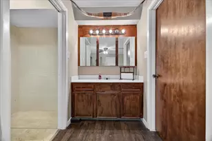 12403 Cherry Point Dr, Mont Belvieu, TX 77535 - Photo 41