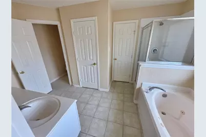 9711 Sugarblossom Lane, Sugar Land, TX 77498 - Photo 13