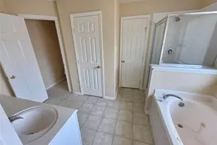 9711 Sugarblossom Ln, Sugar Land, TX 77498 - Photo 13