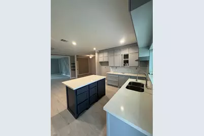 10319 Glenkirk Drive, Houston, TX 77089 - Photo 7