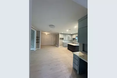 10319 Glenkirk Drive, Houston, TX 77089 - Photo 9