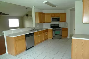 9718 Cottage St, Pearland, TX 77584 - Photo 3