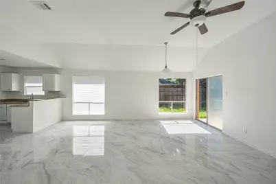 21067 Southern Colony Court, Katy, TX 77449 - Photo 7