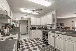 37 Spreading Oak St, Trinity, TX 75862 - Photo 5