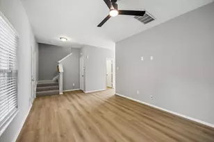 1609 Nichole Woods Dr, Houston, TX 77047 - Photo 9