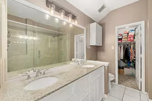 16818 Basewood Ct, Sugar Land, TX 77498 - Photo 23