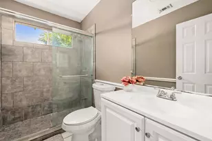 16818 Basewood Ct, Sugar Land, TX 77498 - Photo 29