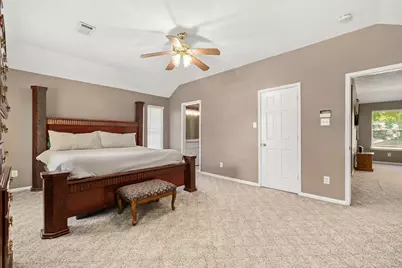 16818 Basewood Court, Sugar Land, TX 77498 - Photo 19