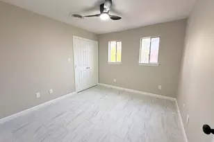 423 Baywood St, Shoreacres, TX 77571 - Photo 11