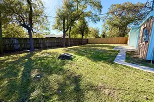 423 Baywood St, Shoreacres, TX 77571 - Photo 3