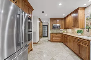 201 Vanderpool Ln, Houston, TX 77024 - Photo 15