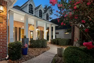 27 Acorn Cluster Ct, The Woodlands, TX 77381 - Photo 3