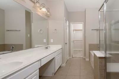 50 E Pipers Green, The Woodlands, TX 77382 - Photo 15