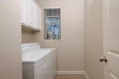 50 E Pipers Green, The Woodlands, TX 77382 - Photo 9