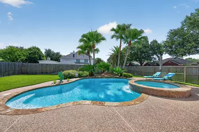 923 N Wellsford Drive, Pearland, TX 77584 - Photo 3