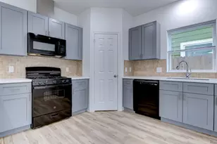 8203 Woodlyn Rd, Houston, TX 77028 - Photo 17