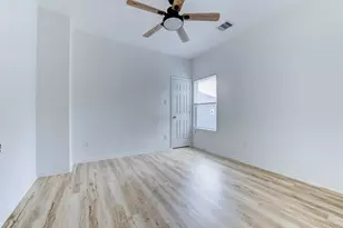 8203 Woodlyn Rd, Houston, TX 77028 - Photo 27