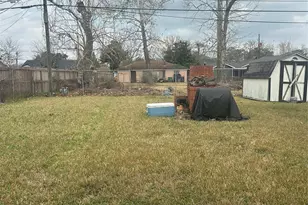 7605 Bywood St, Houston, TX 77028 - Photo 17