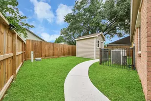5039 E Pagewick Dr, Houston, TX 77041 - Photo 39
