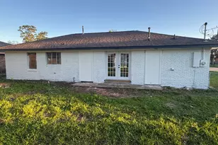 9001 Chatwood Dr, Houston, TX 77078 - Photo 13