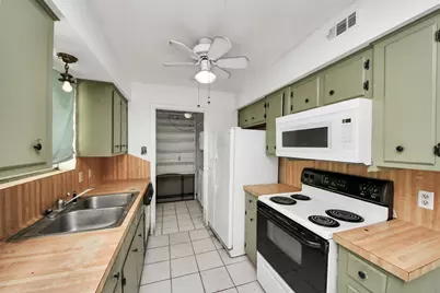 1301 Briarcliff Street, Conroe, TX 77385 - Photo 27