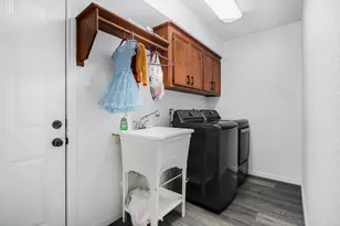 39 Alexander Ct, Angleton, TX 77515 - Photo 13