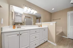 313 Linden Ln, Lake Jackson, TX 77566 - Photo 15