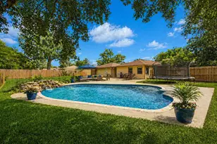 313 Linden Ln, Lake Jackson, TX 77566 - Photo 41