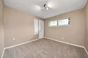 313 Linden Ln, Lake Jackson, TX 77566 - Photo 17