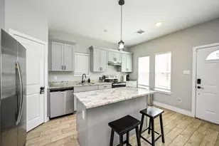 5007 Briscoe St, Houston, TX 77033 - Photo 3