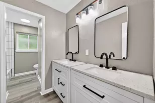 11903 Atwell Dr, Houston, TX 77035 - Photo 9