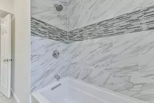 7839 Fondren Rd, Houston, TX 77074 - Photo 19