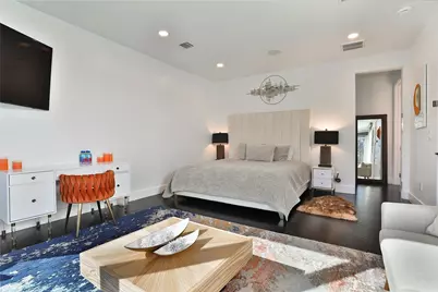 11905 Barryknoll Lane, Houston, TX 77024 - Photo 39