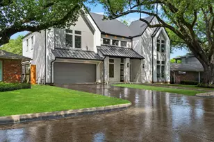 3615 Newcastle Dr, Houston, TX 77027 - Photo 1