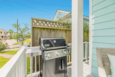 1314 26th Street, Galveston, TX 77550 - Photo 23