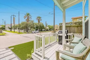 1314 26th St, Galveston, TX 77550 - Photo 3