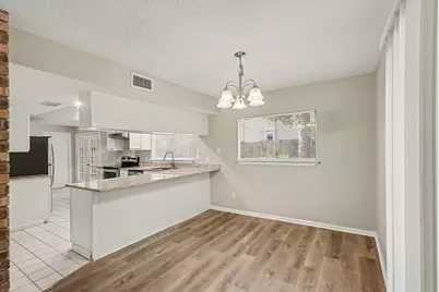 62 W Timberspire Court, The Woodlands, TX 77380 - Photo 7