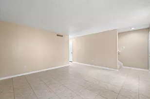 7939 Kendalia Dr, Houston, TX 77036 - Photo 7