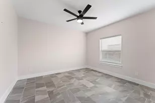 1908 Dismuke St, Houston, TX 77023 - Photo 9