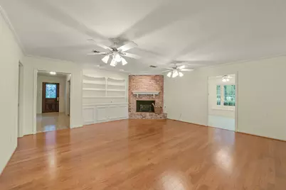 110 Ridgemont Drive, Alvin, TX 77511 - Photo 25
