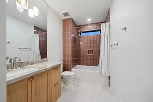 819 E 33rd St, Houston, TX 77022 - Photo 17