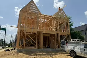819 E 33rd St, Houston, TX 77022 - Photo 3