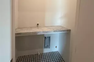 819 E 33rd St, Houston, TX 77022 - Photo 3