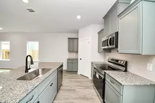 18745 Loom dr, Conroe, TX 77306 - Photo 11