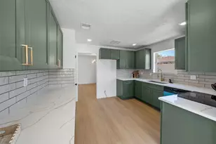 5607 Arncliffe Dr, Houston, TX 77088 - Photo 15